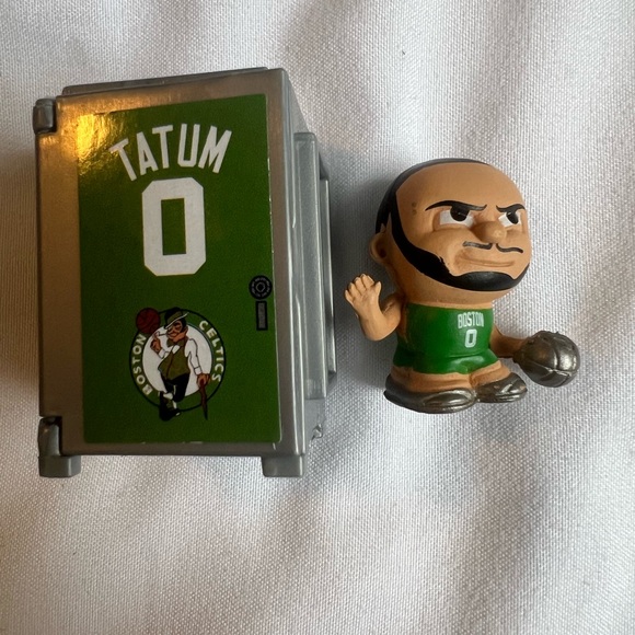 NBA Boston Celtics Tatum Teenymate Lockers - Picture 1 of 2